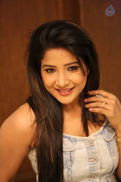 Sakshi Agarwal Photos - 11 / 20 photos