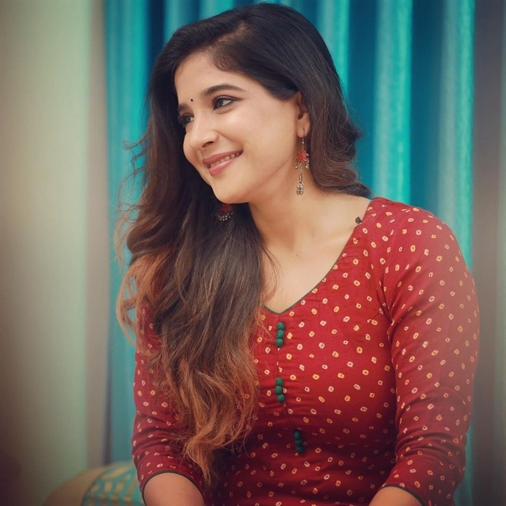 Sakshi Agarwal Photos - 9 / 11 photos