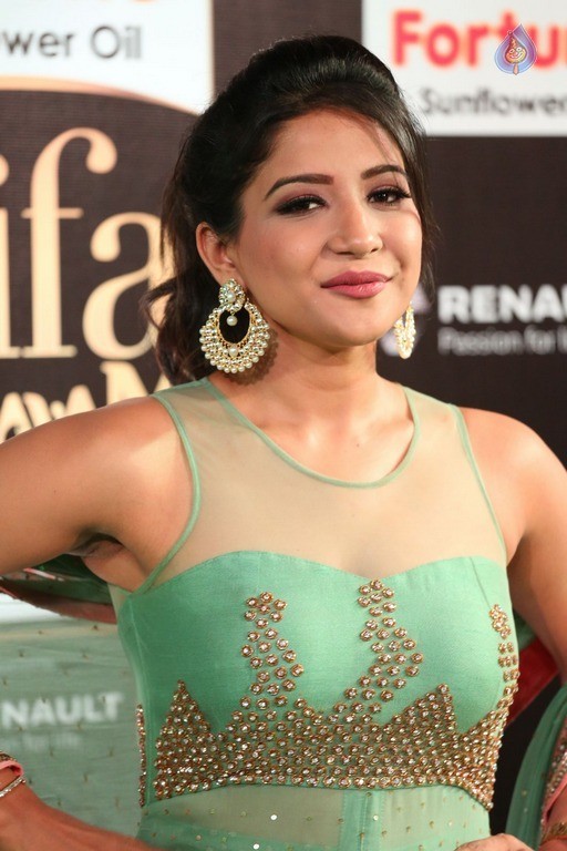 Sakshi Agarwal Pics - 1 / 56 photos