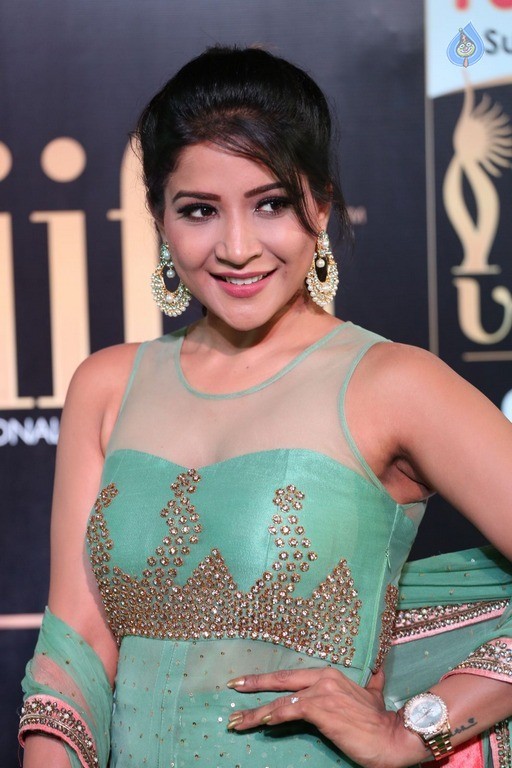 Sakshi Agarwal Pics - 9 / 56 photos