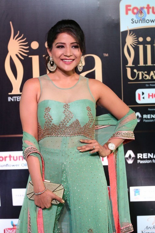 Sakshi Agarwal Pics - 25 / 56 photos