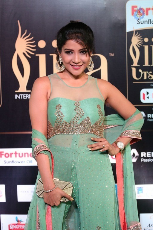 Sakshi Agarwal Pics - 39 / 56 photos