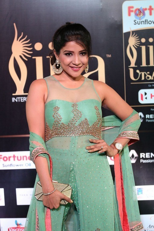 Sakshi Agarwal Pics - 40 / 56 photos