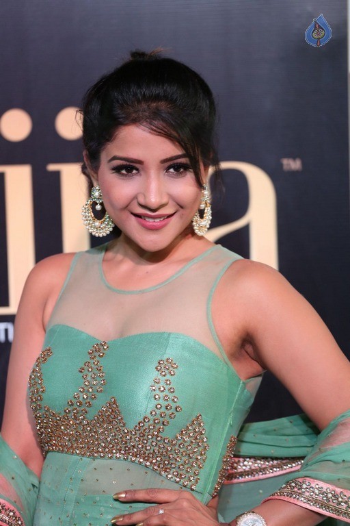 Sakshi Agarwal Pics - 53 / 56 photos