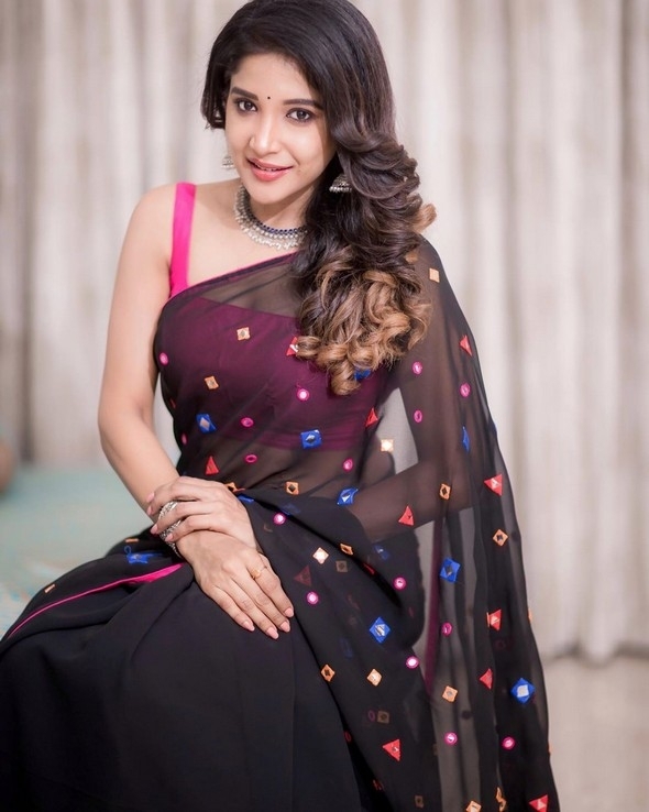 Sakshi Agarwal Stills - 5 / 11 photos