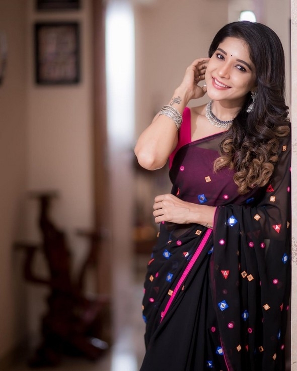 Sakshi Agarwal Stills - 9 / 11 photos