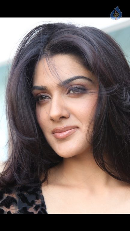 Sakshi Chaudhary Pics - 7 / 9 photos