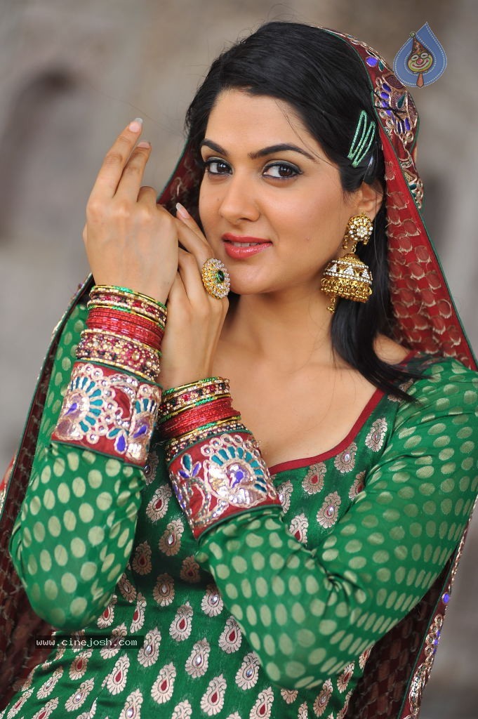 Sakshi Choudary Gallery - 58 / 152 photos