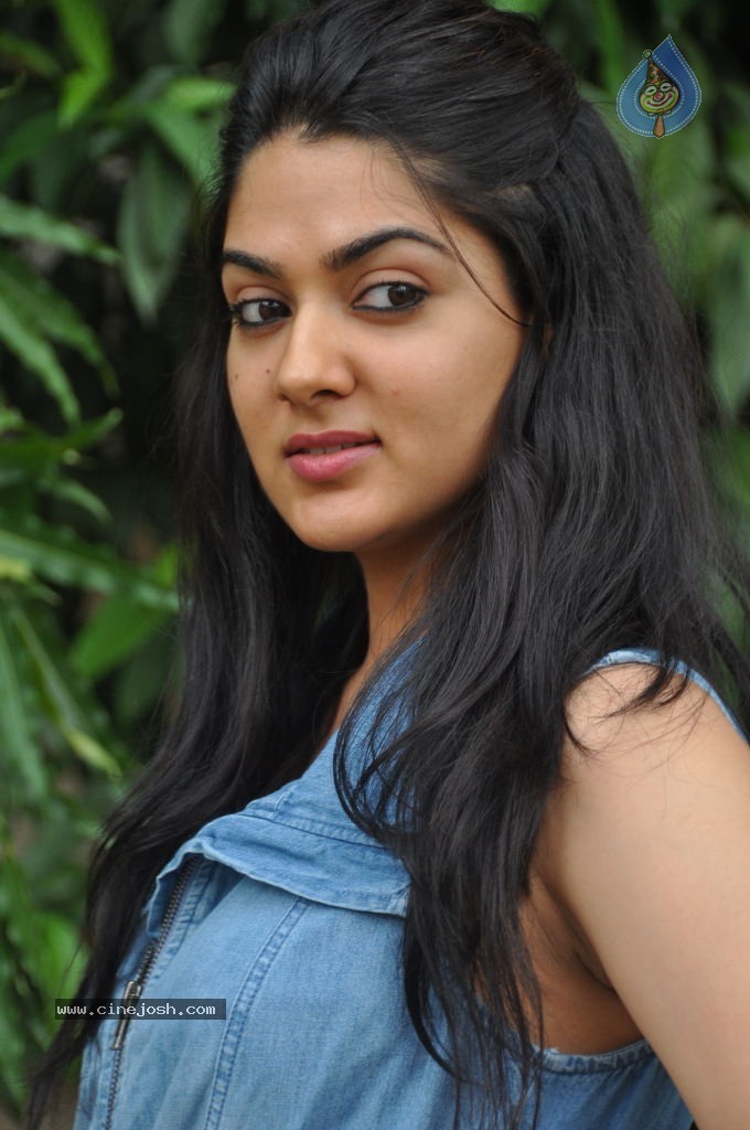 Sakshi Choudary Stills - 1 / 141 photos