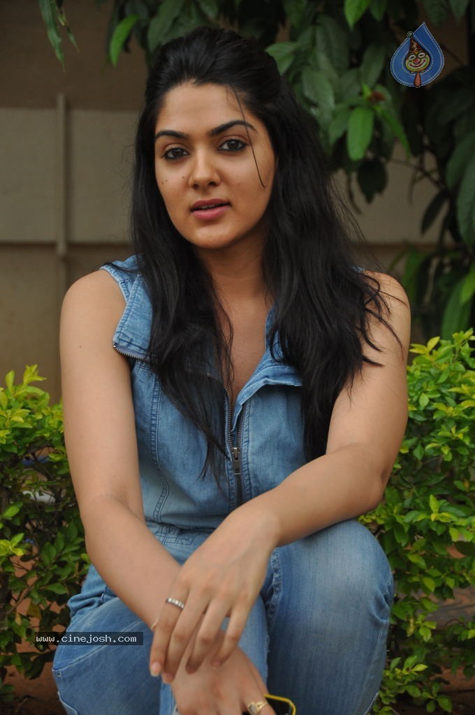 Sakshi Choudary Stills - 18 / 141 photos