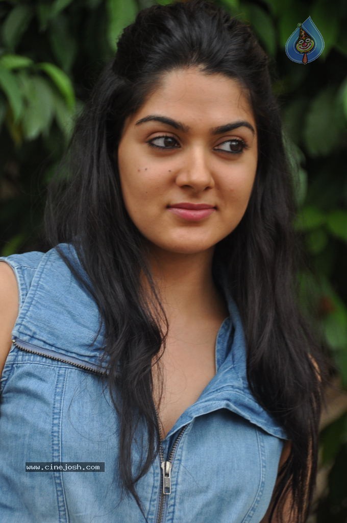 Sakshi Choudary Stills - 122 / 141 photos