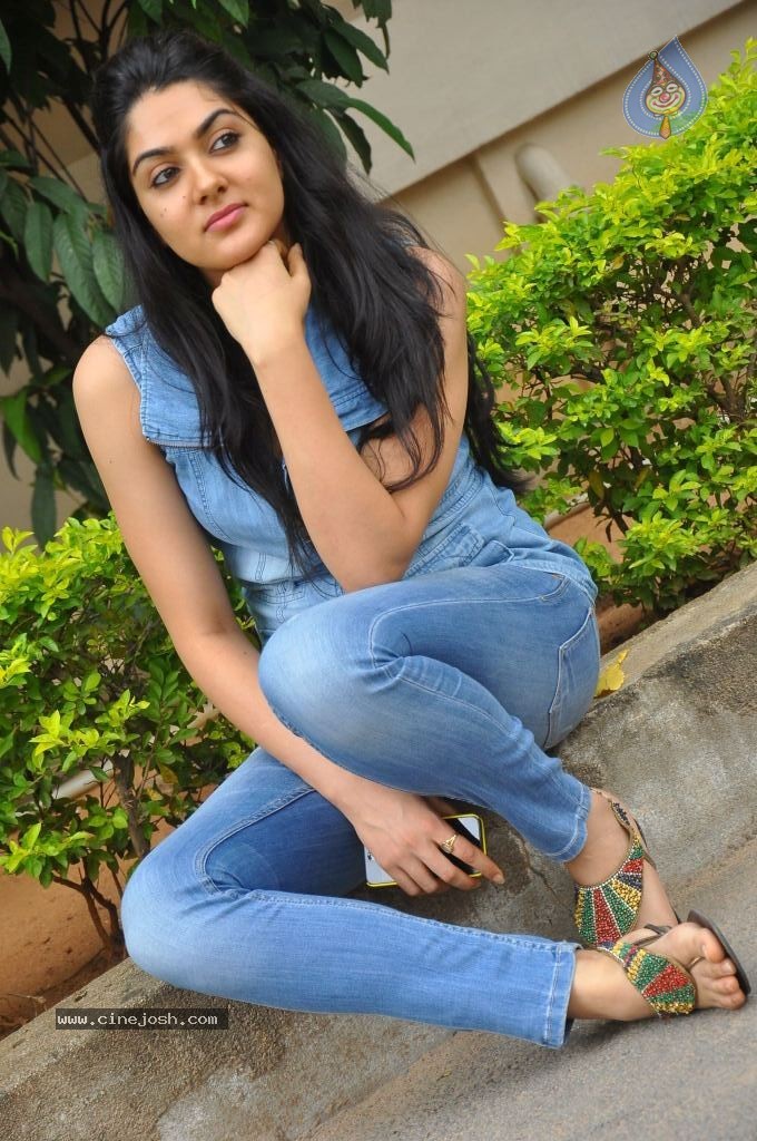 Sakshi Choudary Stills - 126 / 141 photos