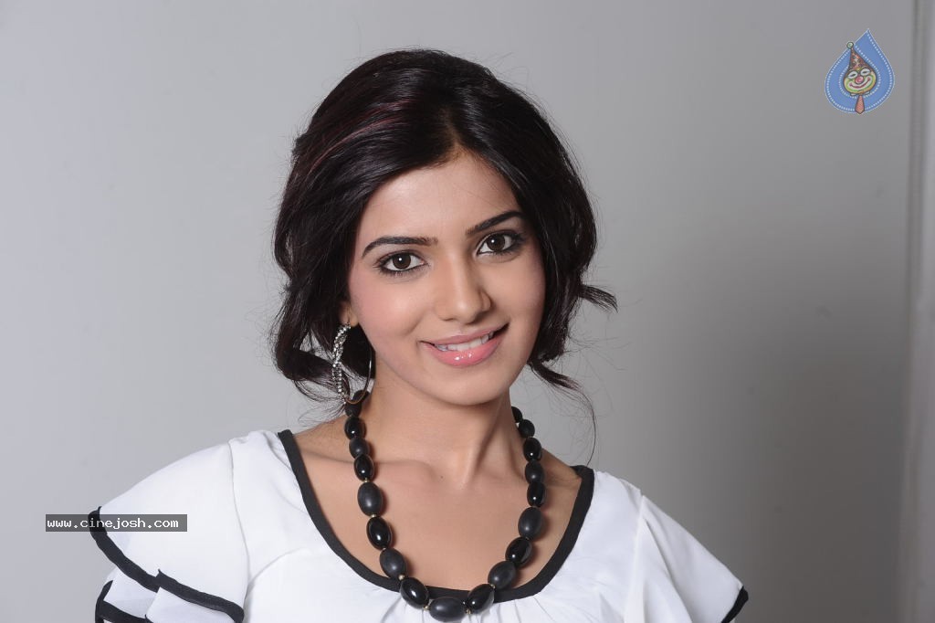 Samantha Gallery - 46 / 95 photos