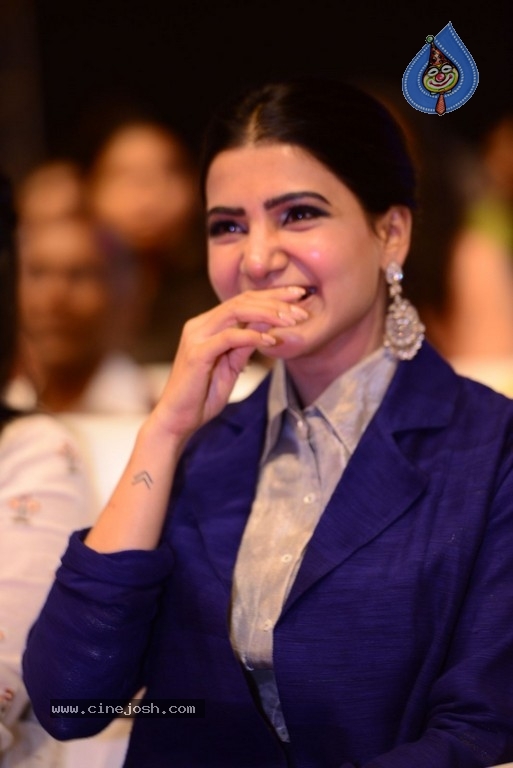 Samantha Latest Stills - 8 / 15 photos