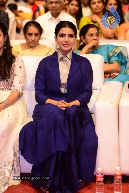 Samantha Latest Stills - 14 / 15 photos