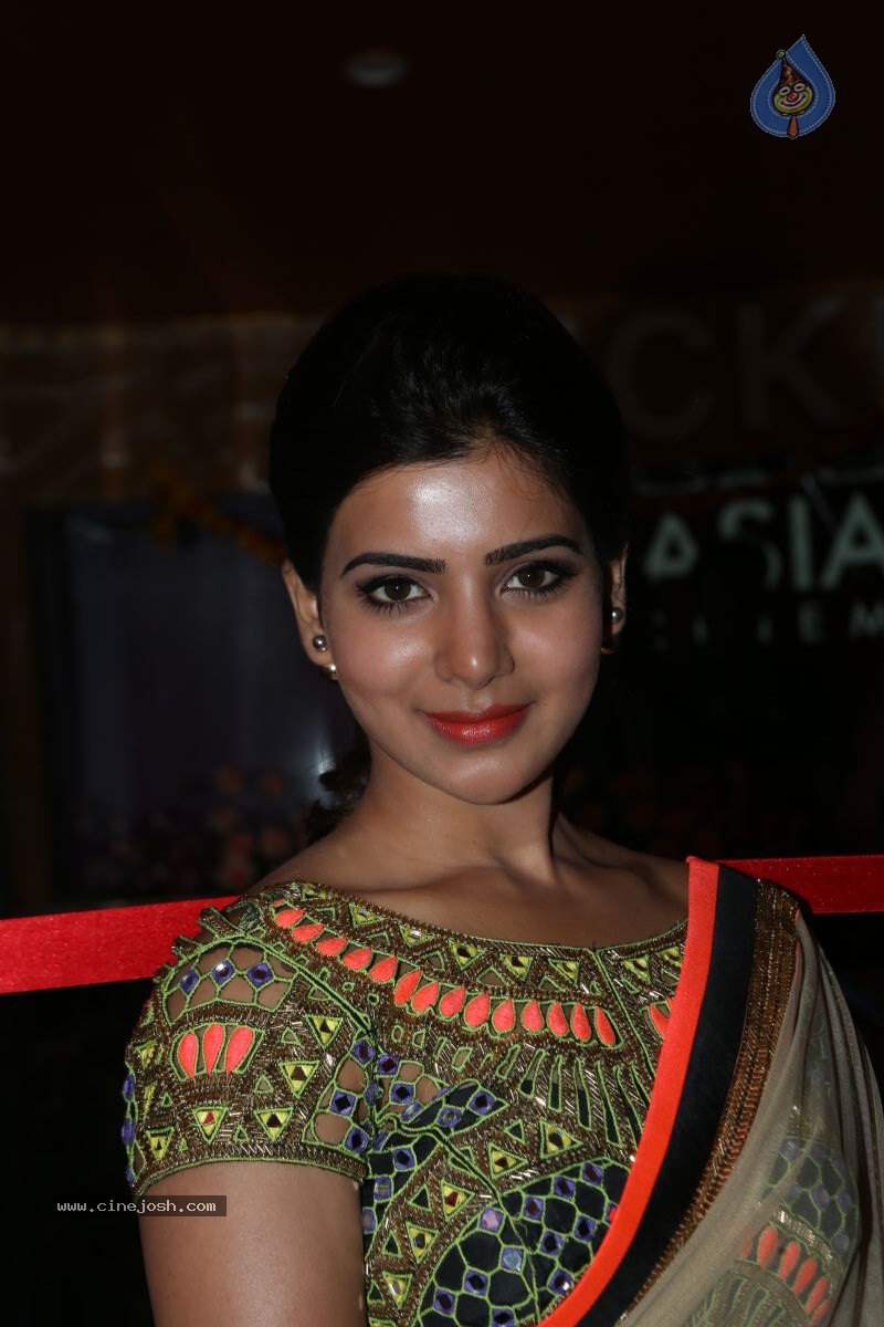 Samantha Stills - 43 / 60 photos