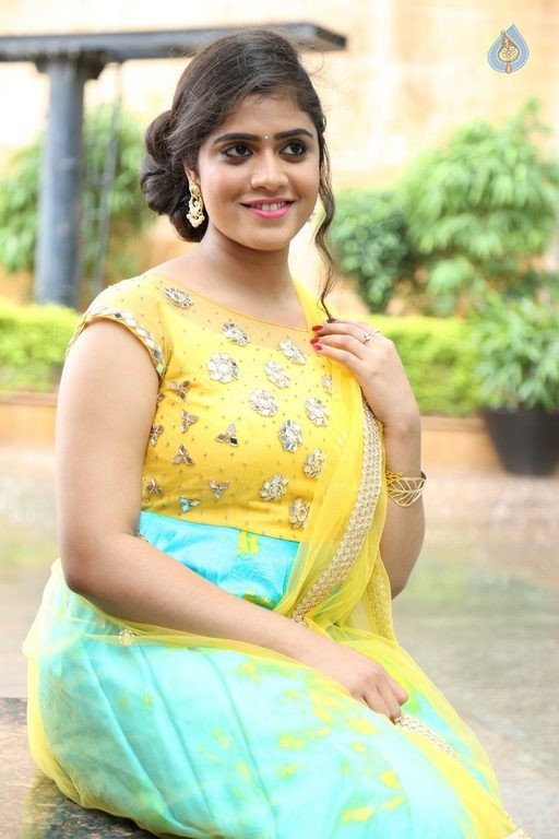 Samatha Latest Photos - 6 / 34 photos