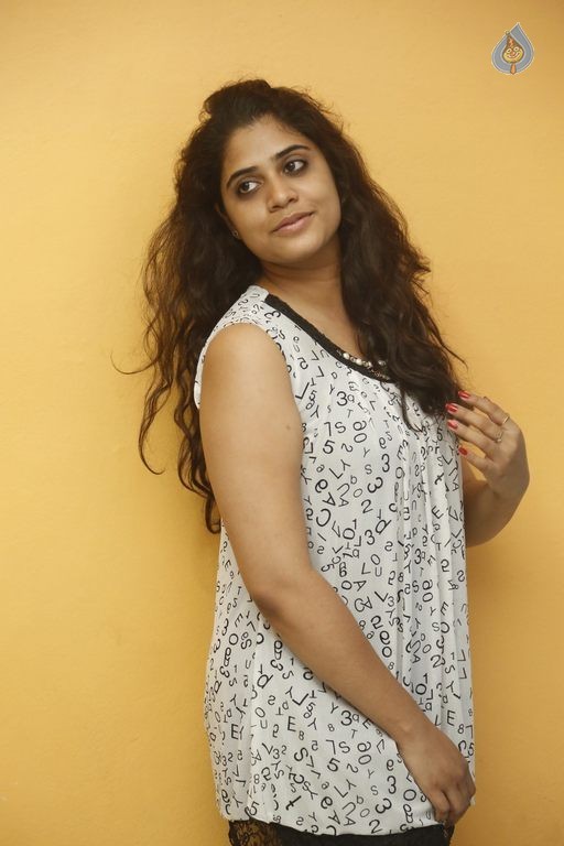 Samatha New Photos - 15 / 33 photos