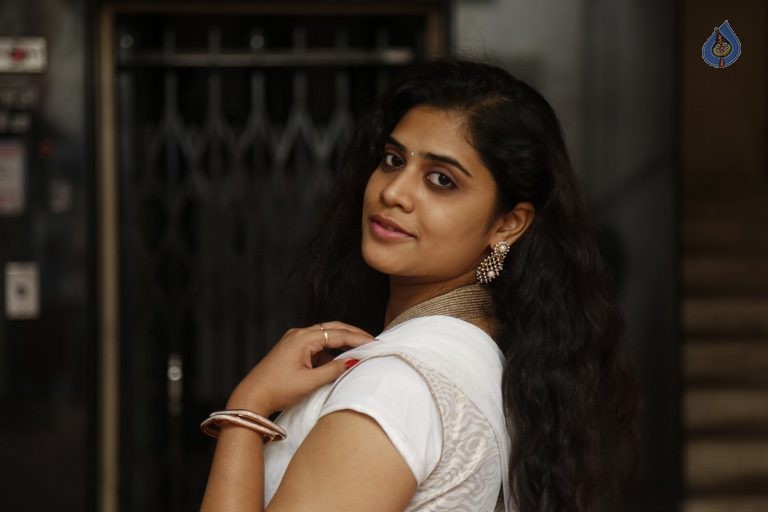 Samatha New Pics - 22 / 42 photos