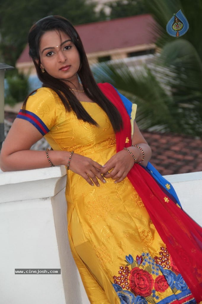 Samvritha Sunil Stills - 49 / 89 photos