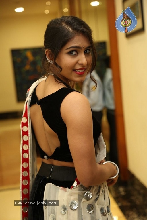 Samyuktha Gallery - 12 / 20 photos