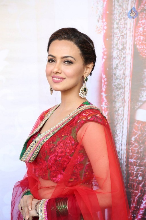 Sana Khan Photos - 2 / 32 photos