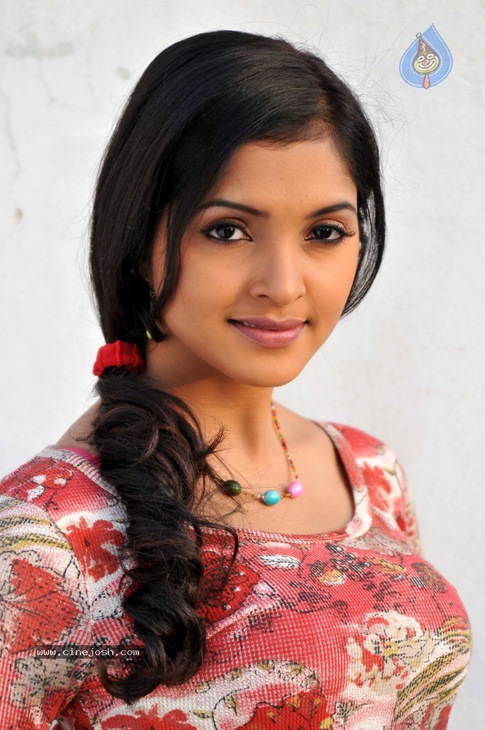 Sanchita Padukone Photos - 6 / 67 photos