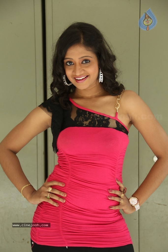 Sandeepthi Latest Gallery - 67 / 141 photos