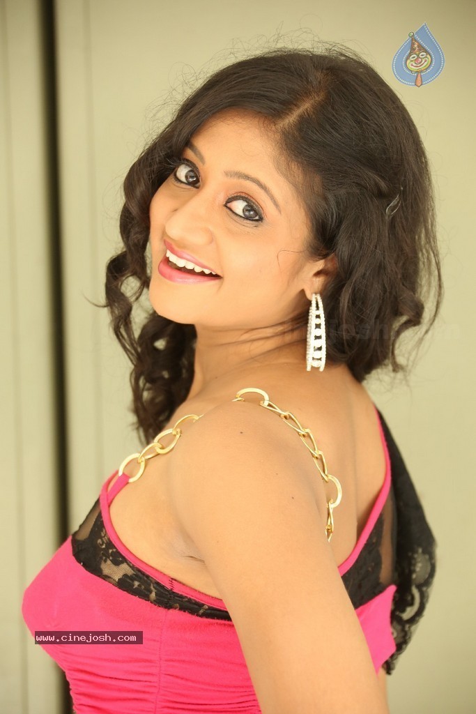 Sandeepthi Latest Gallery - 99 / 141 photos