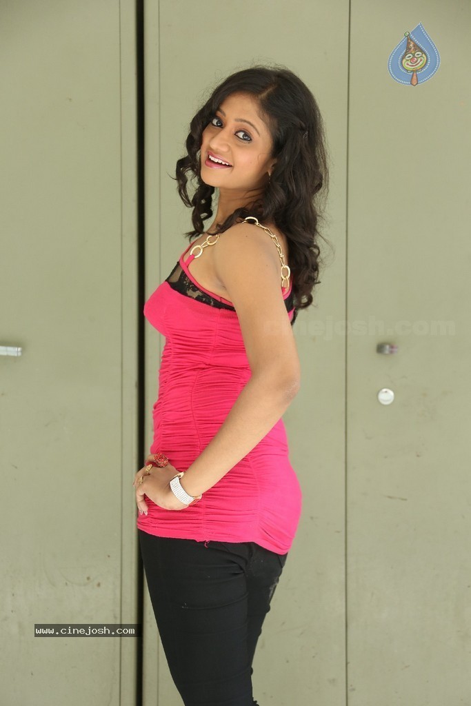 Sandeepthi Latest Gallery - 114 / 141 photos