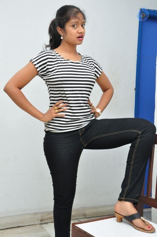 Sandeepthi Latest Pics - 13 / 39 photos