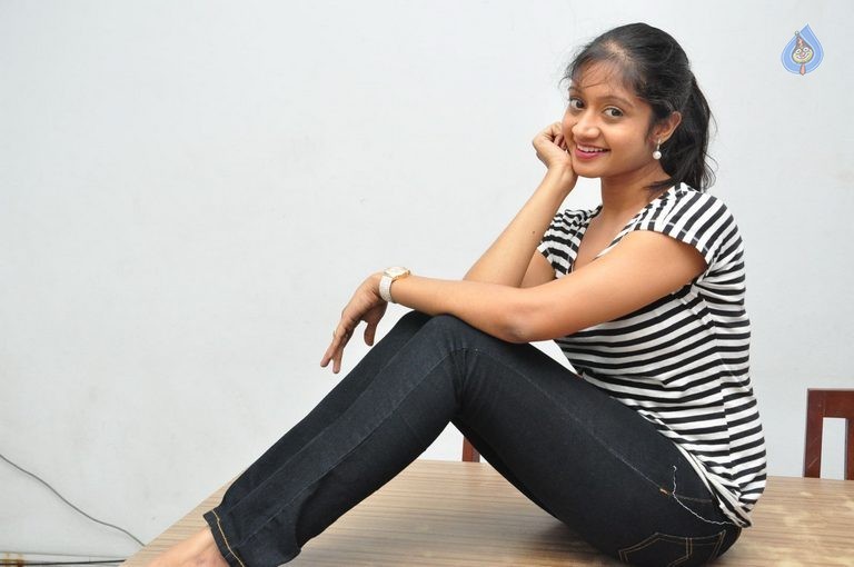 Sandeepthi Latest Pics - 18 / 39 photos