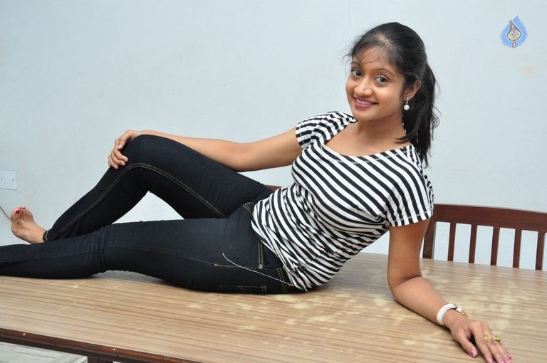 Sandeepthi Latest Pics - 22 / 39 photos