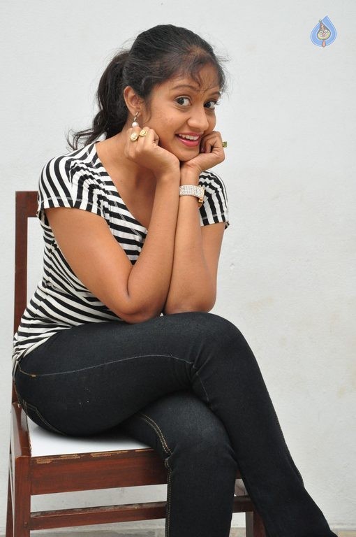 Sandeepthi Latest Pics - 23 / 39 photos