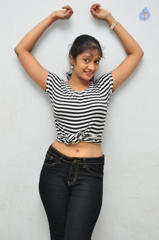 Sandeepthi Latest Pics - 33 / 39 photos