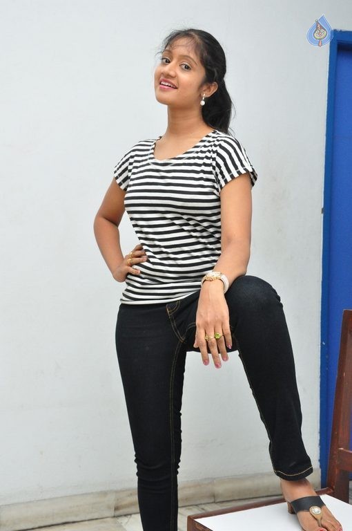 Sandeepthi Latest Pics - 35 / 39 photos