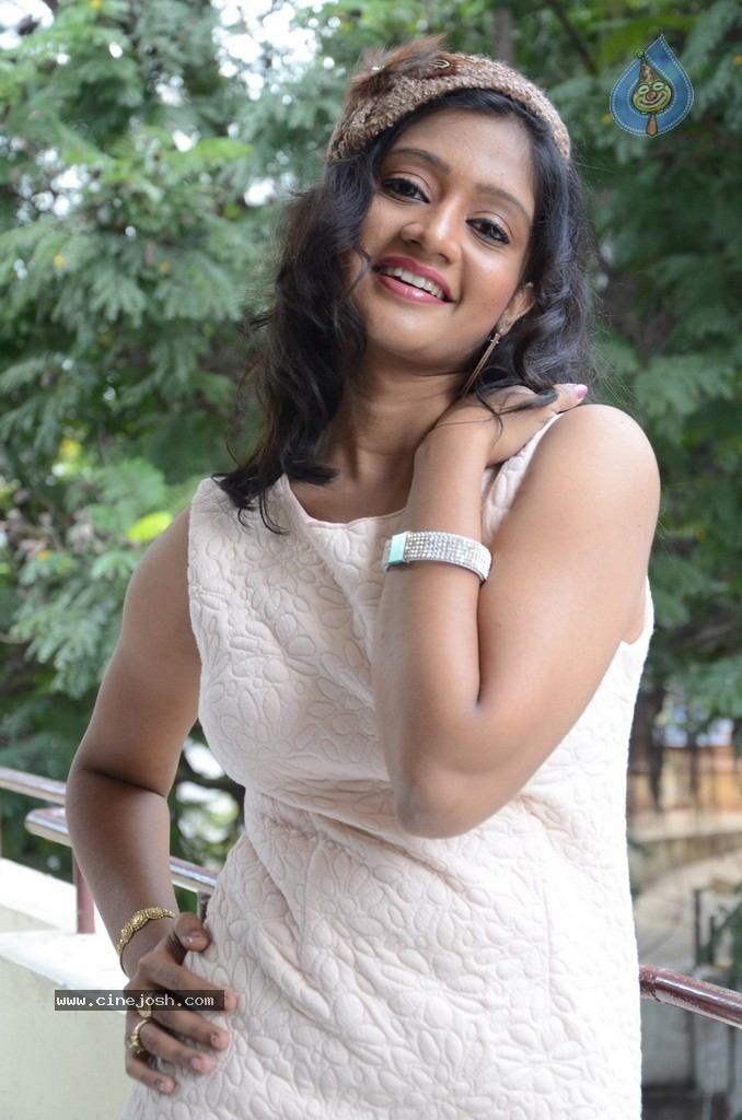 Sandeepthi Latest Stills - 43 / 66 photos