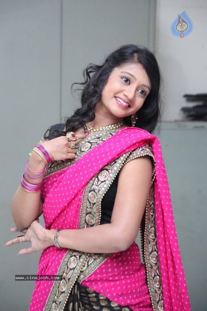 Sandeepthi Latest Stills - 16 / 72 photos