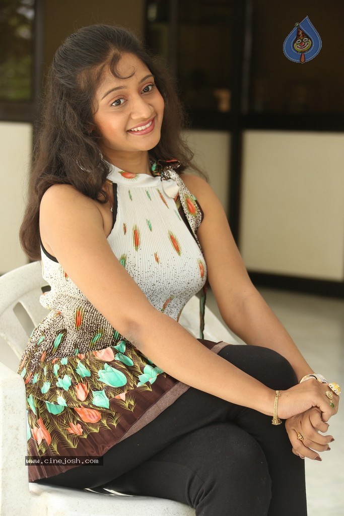 Sandeepthi Latest Stills - 5 / 107 photos