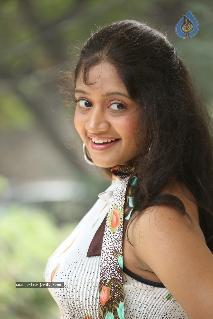 Sandeepthi Latest Stills - 7 / 107 photos