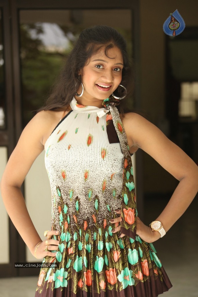 Sandeepthi Latest Stills - 35 / 107 photos