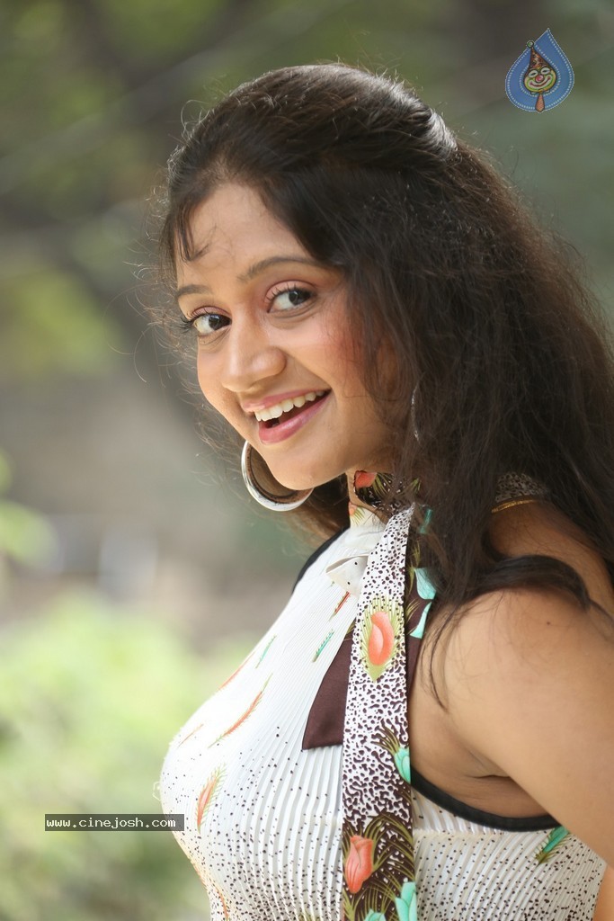 Sandeepthi Latest Stills - 54 / 107 photos