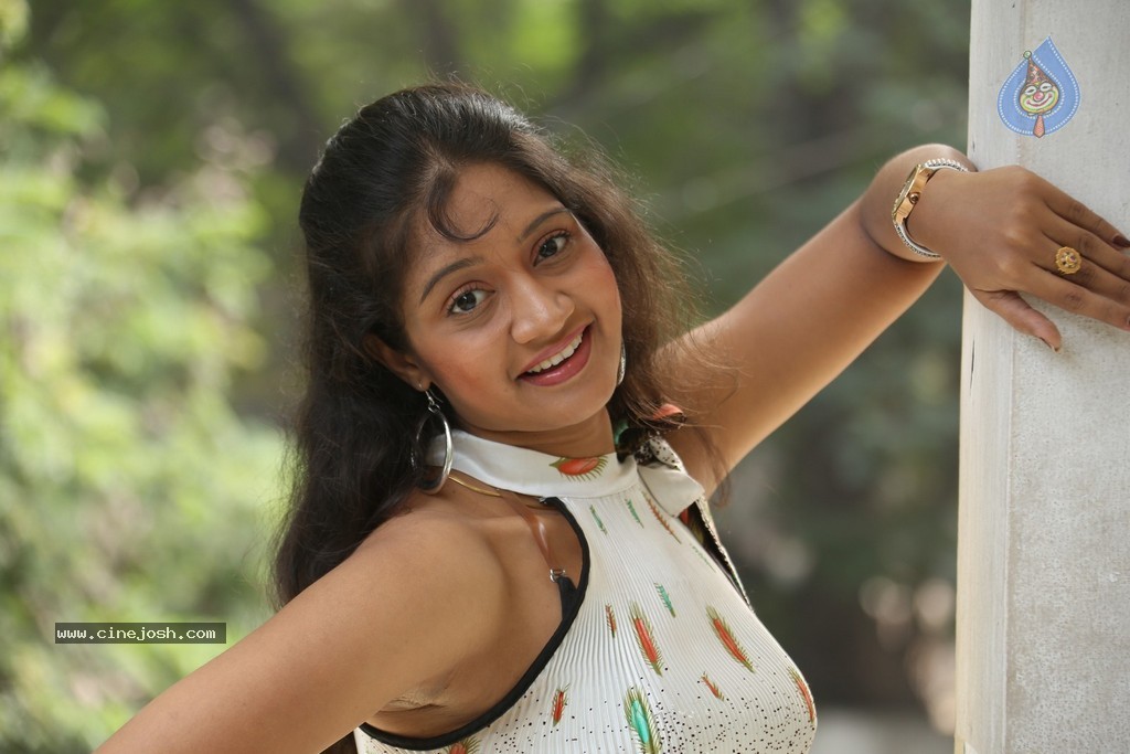 Sandeepthi Latest Stills - 74 / 107 photos