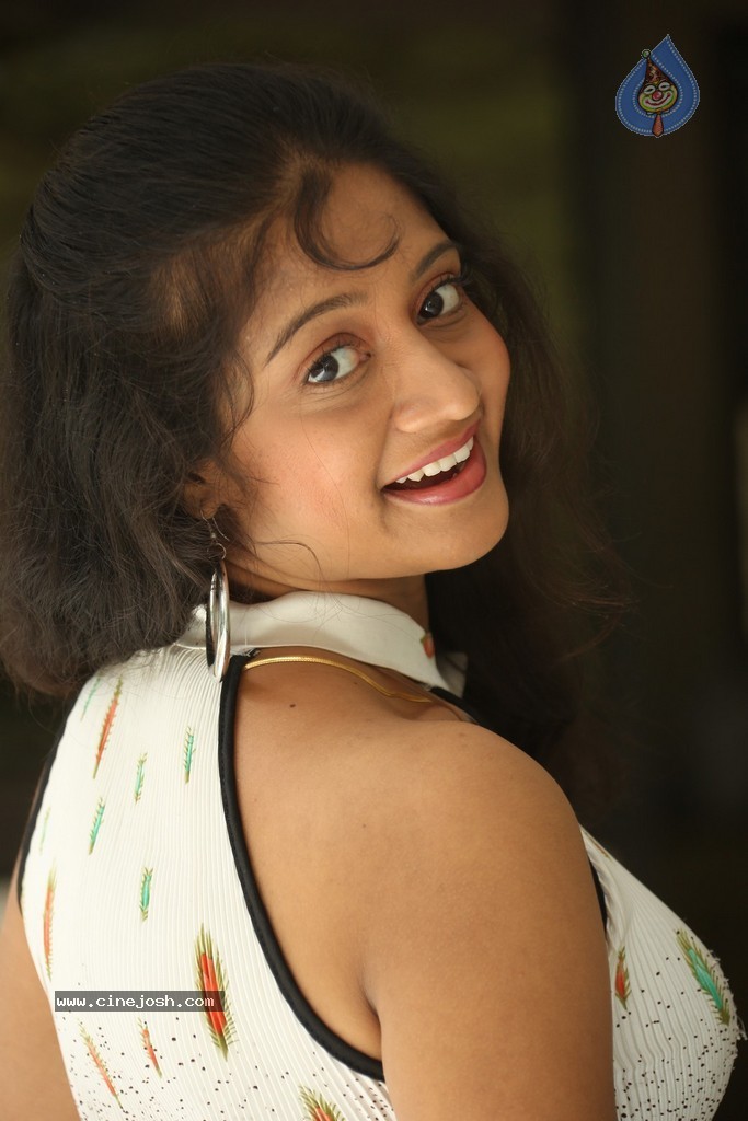 Sandeepthi Latest Stills - 84 / 107 photos