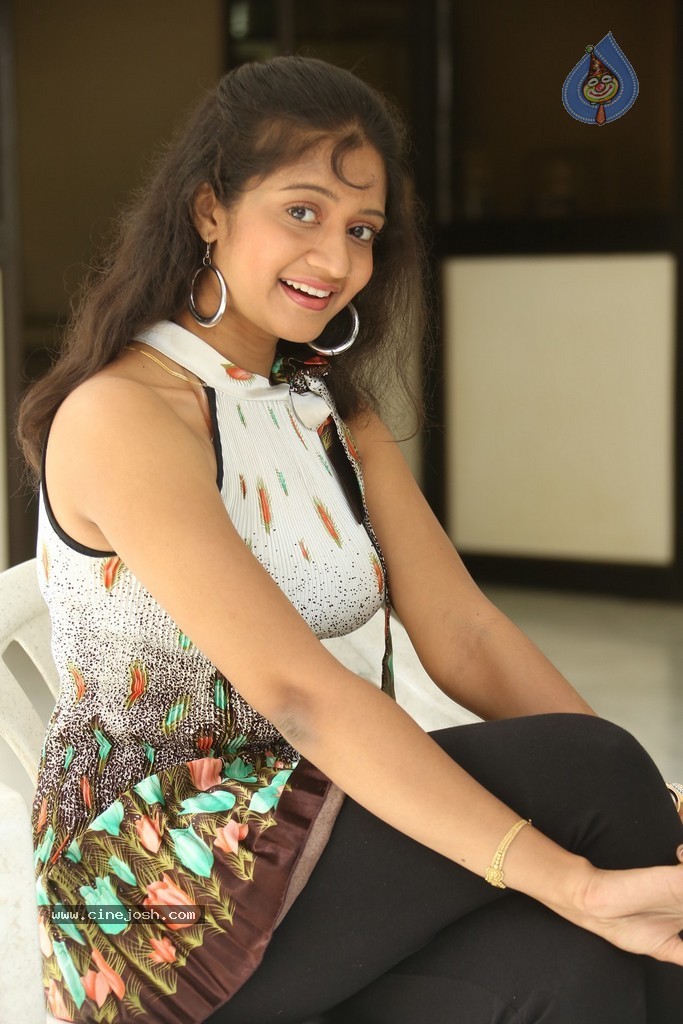 Sandeepthi Latest Stills - 88 / 107 photos