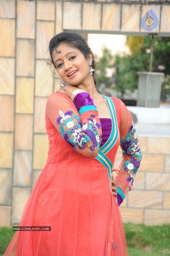 Sandeepthi New Pics - 18 / 95 photos