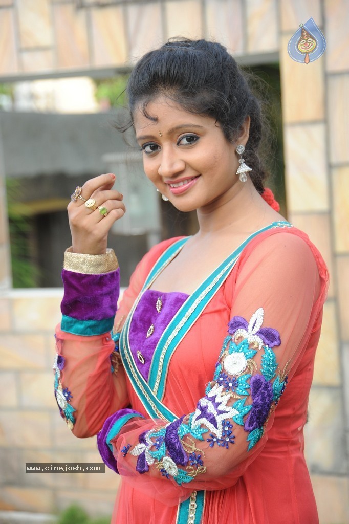 Sandeepthi New Pics - 19 / 95 photos