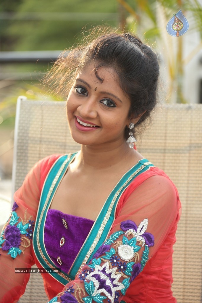 Sandeepthi New Pics - 29 / 95 photos