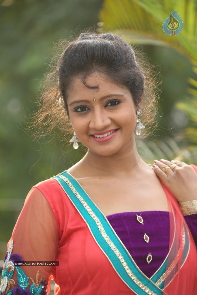 Sandeepthi New Pics - 62 / 95 photos