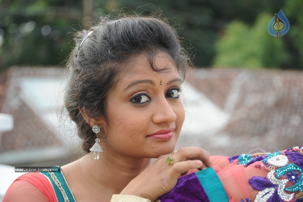 Sandeepthi New Pics - 93 / 95 photos